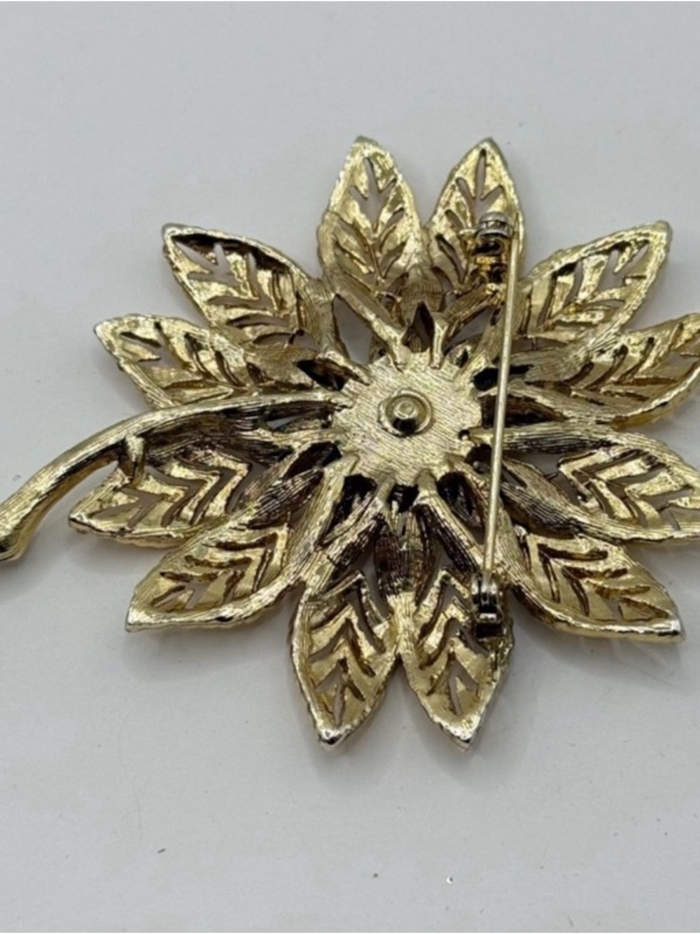 Vintage Brooch Lot – Curated Estate Collection - Picture 13 of 16